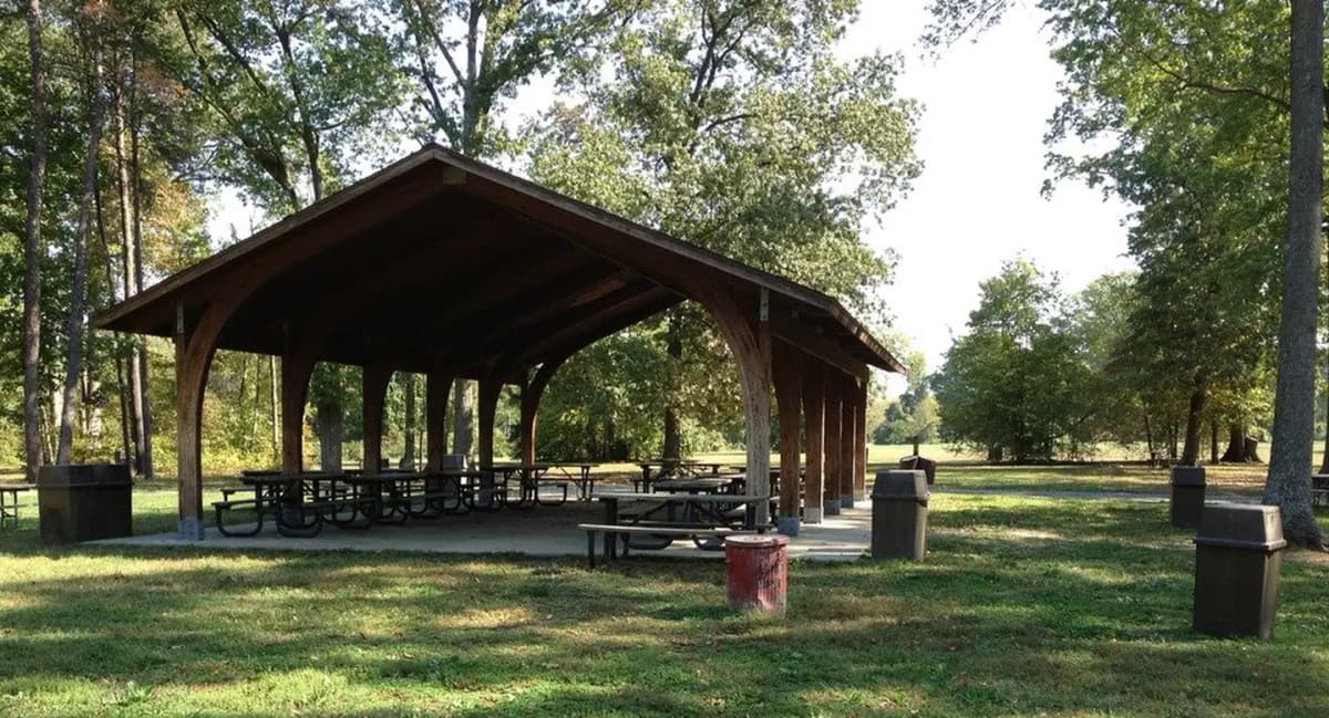 Fort Hunt Picnic Areas — photo 1