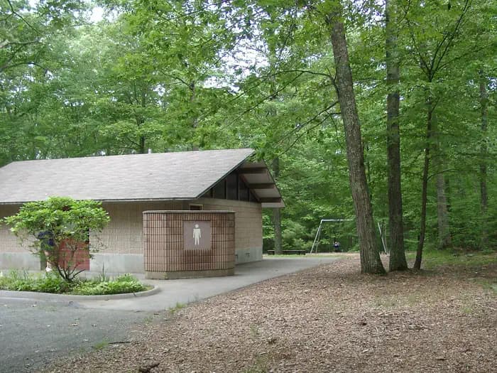 West Thompson Lake Campground — photo 1
