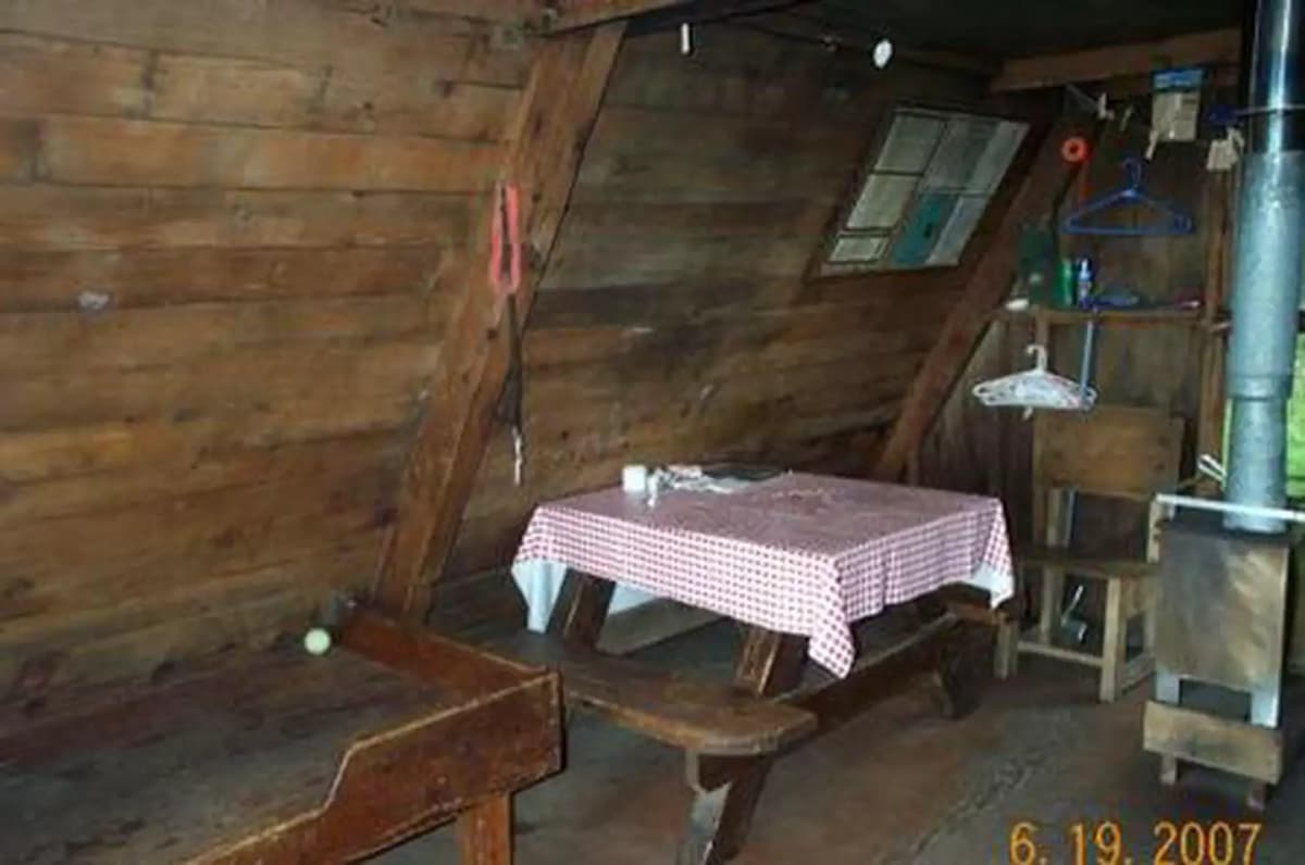 Hook Point Cabin — photo 1
