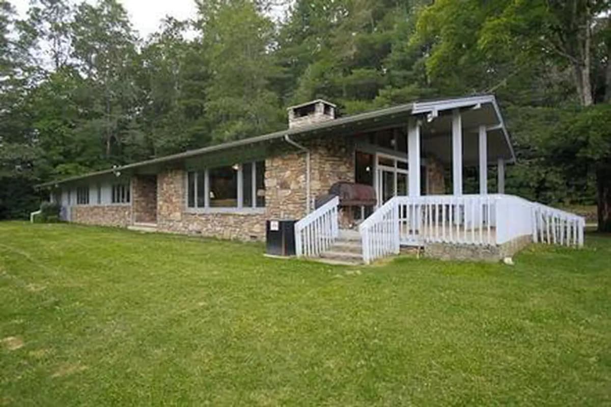 Balsam Lake Lodge — photo 1