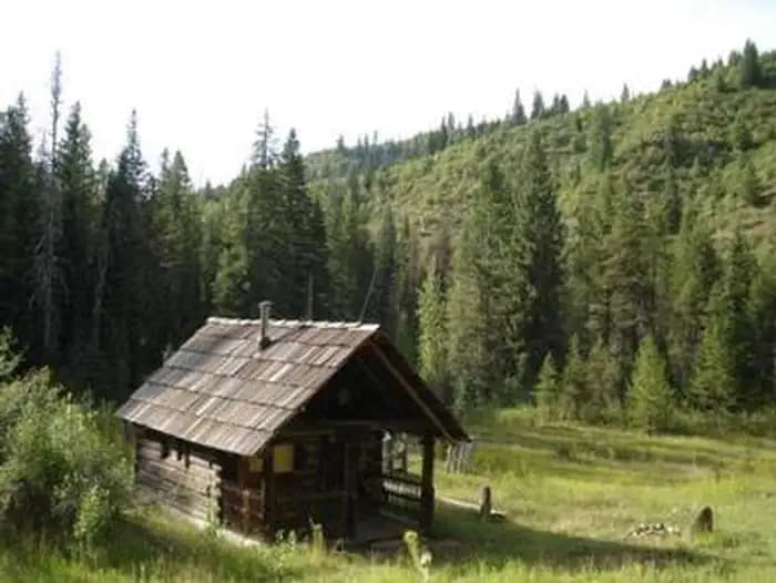 Liz Creek Cabin — photo 1