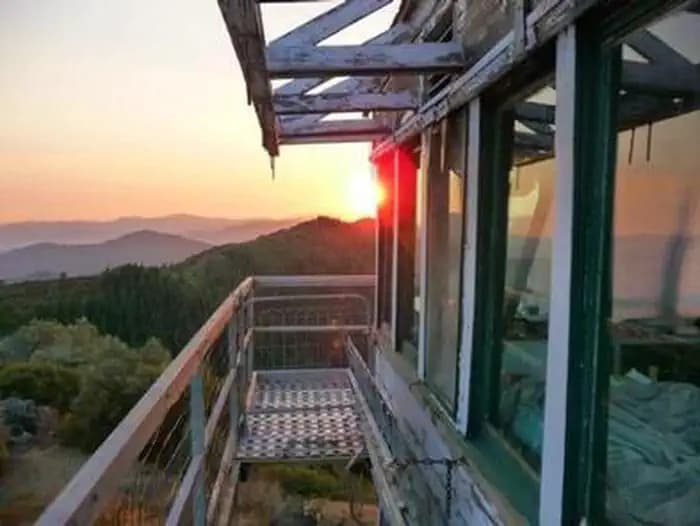 Hirz Mountain Lookout — photo 1