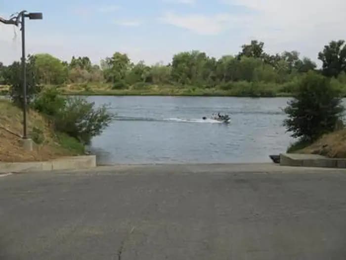 Sycamore Grove (Red Bluff) Campground — photo 1
