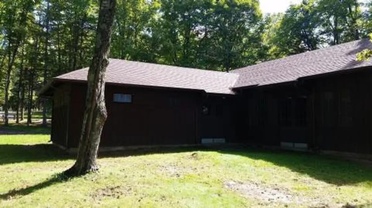 Lake Ottawa Pavilion — photo 1