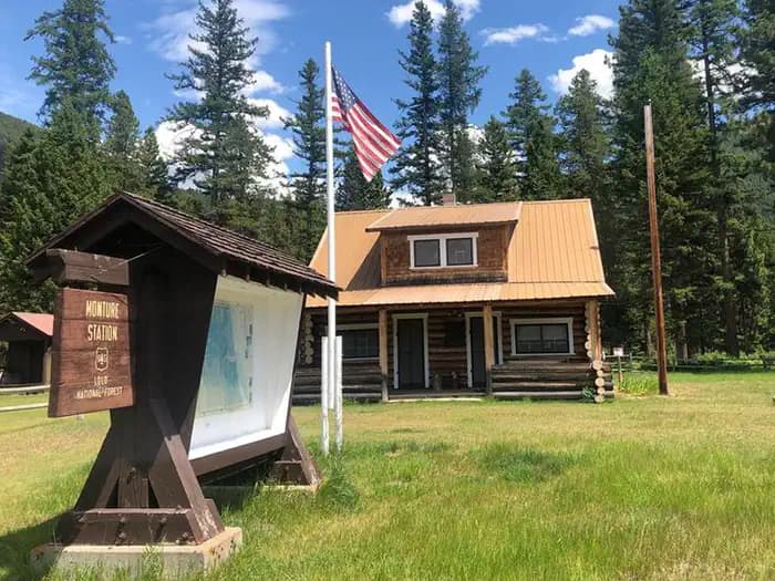 Monture Guard Station Cabin — photo 1
