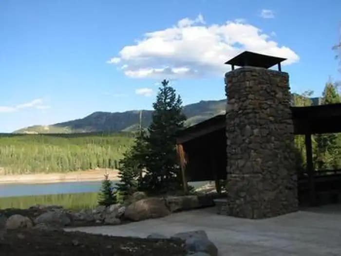Hyalite Pavilion — photo 1